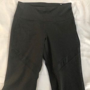 Old Navy Active Capri gym pants